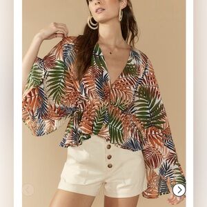 NWOT Francesca’s Mi Ami Tropical Palm Top Cover Up Blouse XS